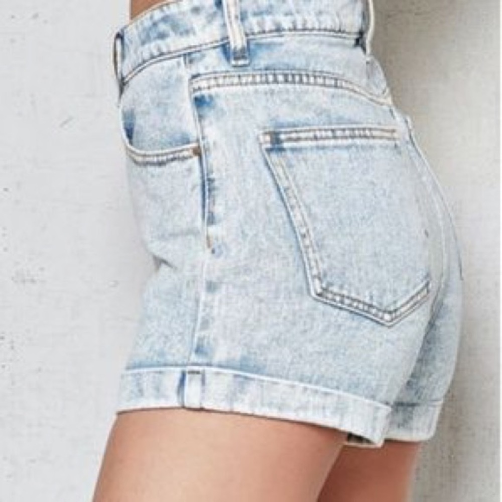Bullhead Light Denim Mom Shorts